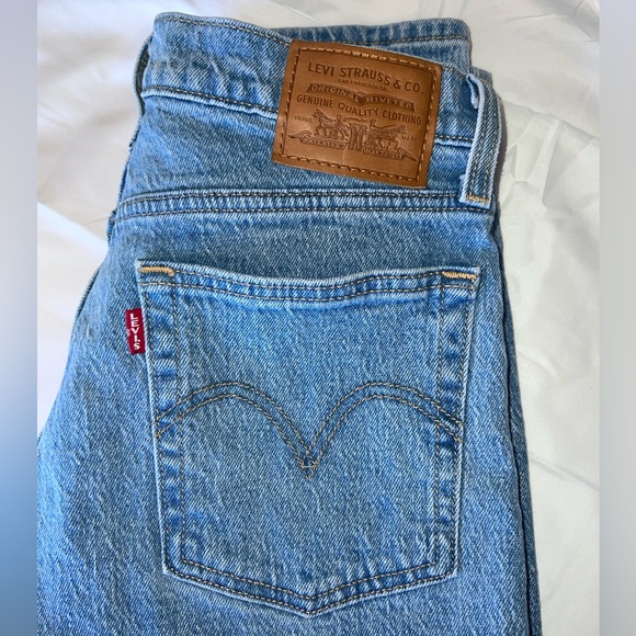 Levi’s Straight Leg Denim Jeans - Picture 7 of 7